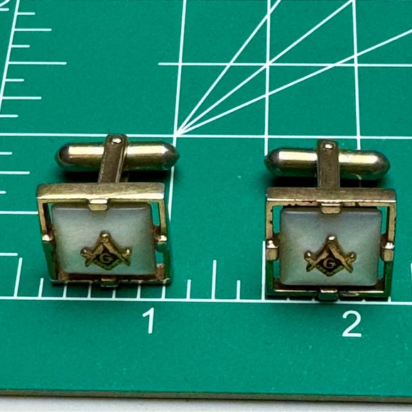Vintage Gold Plates Mother of Pearl Freemason Masonic Cuff Links - Picture 4 of 6